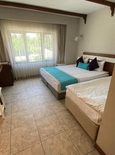 Triple Room with City View